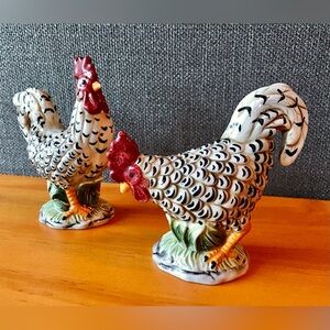 2 Chicken Hen Rooster Salt Pepper Shaker Set Rustic Farmhouse Kitchen Tableware